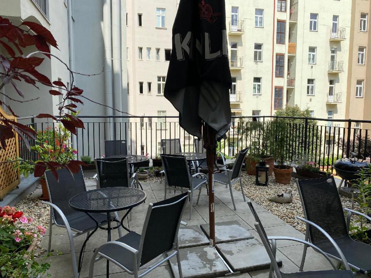 Apartments Cafe No.22 Prag Eksteriør billede